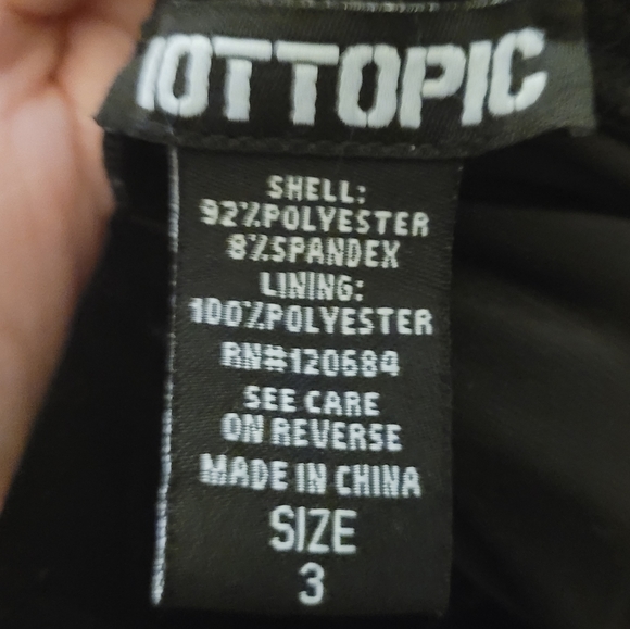 HOT TOPIC Batwing Hem Black Velvet Skirt - Picture 11 of 11